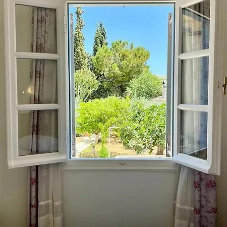 Wood & Blossom, Gcollectiongr Spetses Town